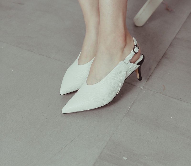 Heel arc winding stitching low heel sandals white - High Heels - Genuine Leather White
