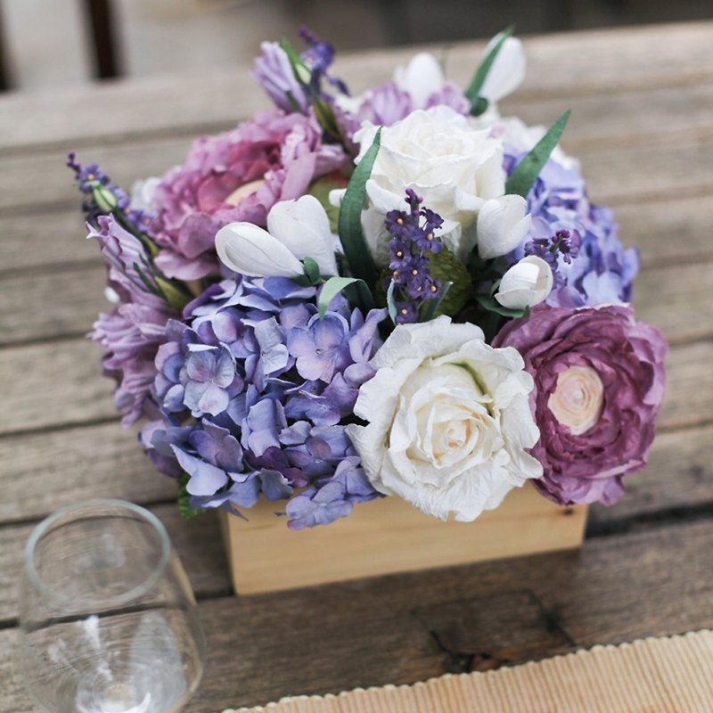 Wonder Purple - Handmade Paper Flower Wedding Centerpiece Decoration - ของวางตกแต่ง - กระดาษ สีม่วง