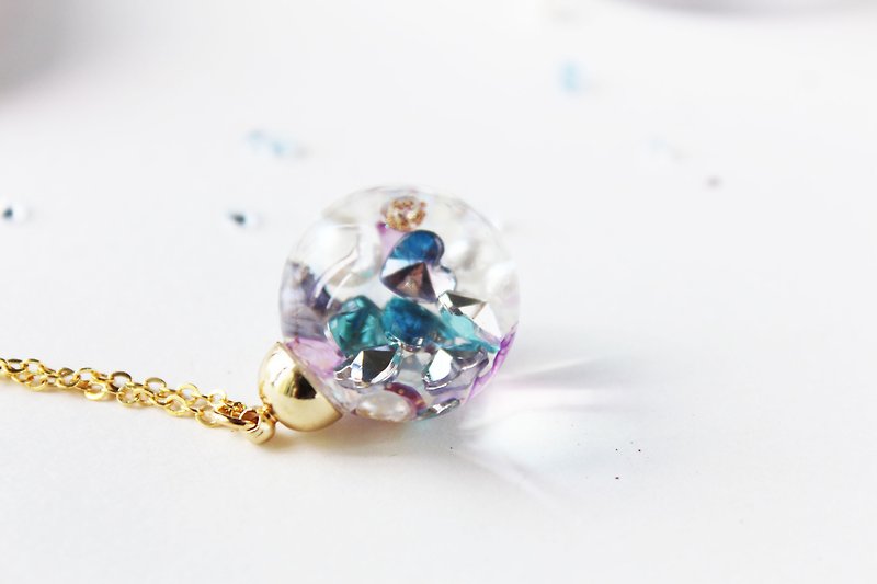 * Rosy Garden * Shiny heart shape crystals and pearl liquid inside glass ball necklace - สร้อยคอ - แก้ว หลากหลายสี