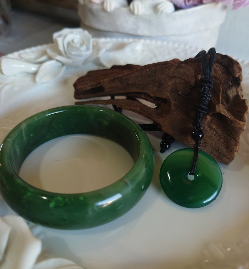 Original Miss feng-natural Hetian jade bracelet - สร้อยข้อมือ - หยก 