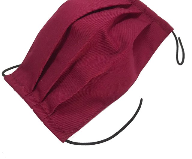 burgundy cloth mask