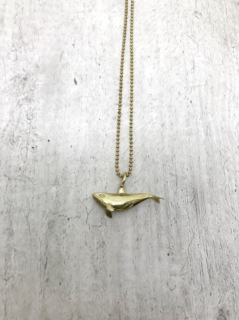 The small world of the sea. Killer whale necklace. Orca. Bronze. brass - สร้อยคอ - ทองแดงทองเหลือง สีทอง
