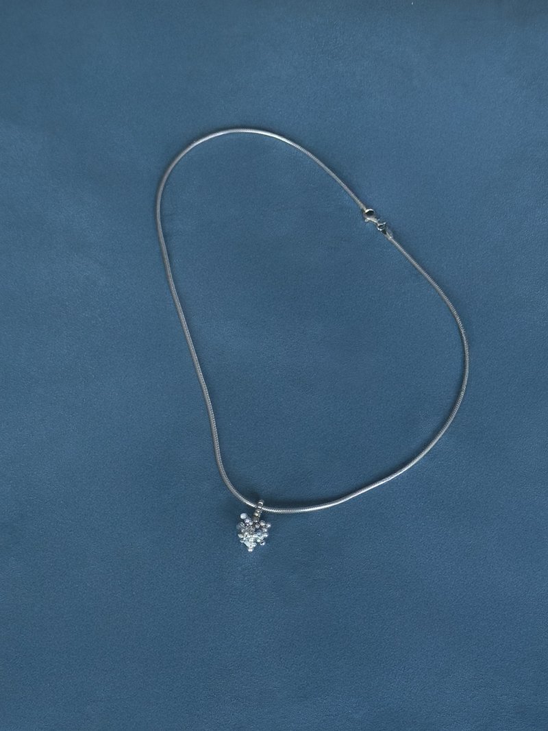 Coral Petite Necklace grey (Sterling Silver) - 項鍊 - 其他金屬 灰色