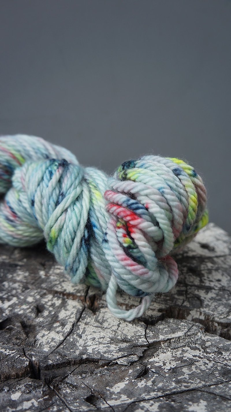 Hand-dyed line. Crayons (brisk Blues) - (fat Merino) - Knitting, Embroidery, Felted Wool & Sewing - Wool 