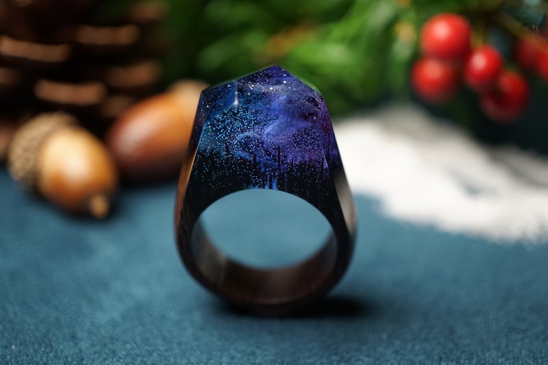 Iron sword wood psychedelic galaxy wood ring - แหวนทั่วไป - ไม้ สีน้ำเงิน