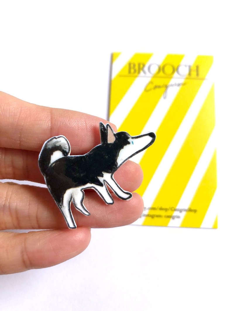 哈士奇胸針 黑色狗狗插畫飾品 動物手工別針徽章 - 胸針 - 塑膠 黑色