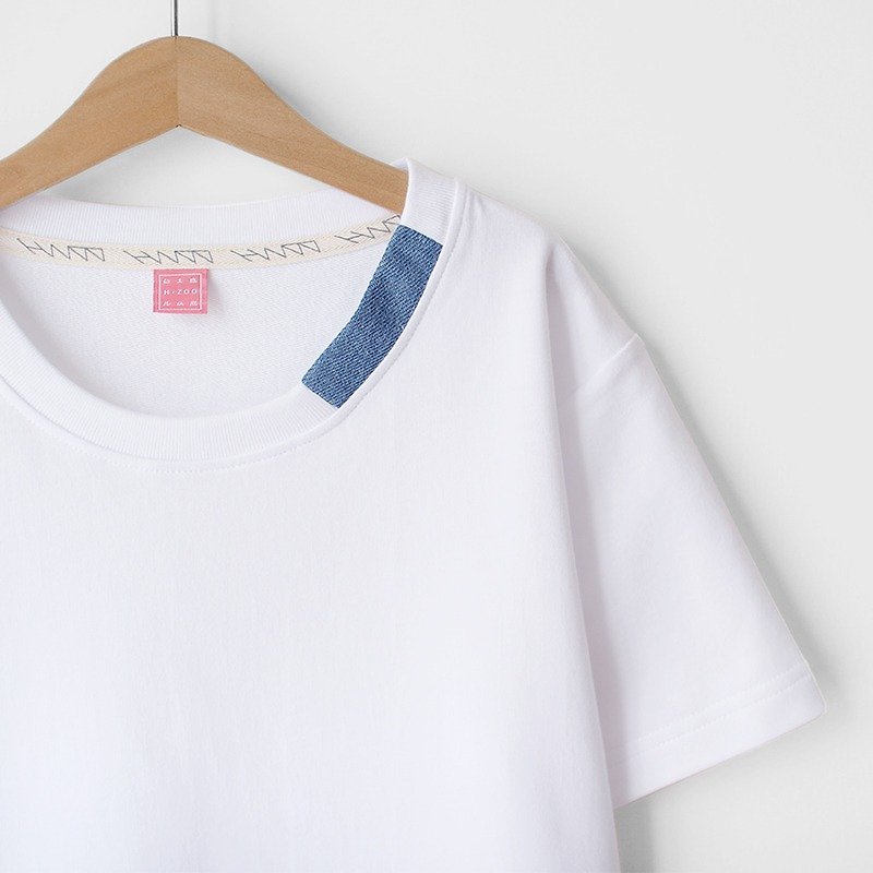 White Neckline Denim Fabric Stitching Short Tee-Only Size S Left - เสื้อยืดผู้หญิง - ผ้าฝ้าย/ผ้าลินิน ขาว