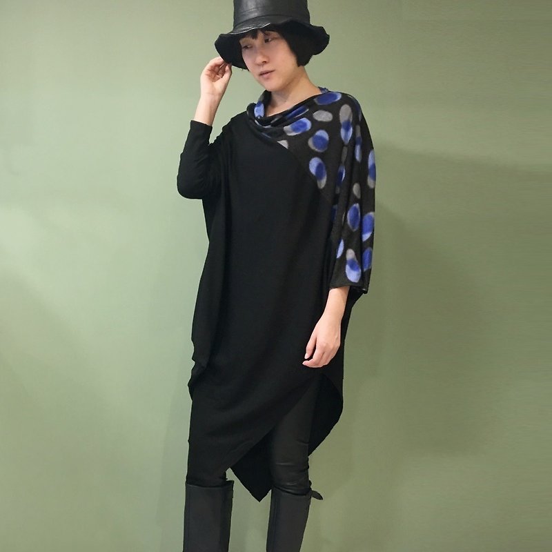 【Top】Asymmetric Long Drape Top_Black - เสื้อผู้หญิง - ผ้าฝ้าย/ผ้าลินิน สีดำ