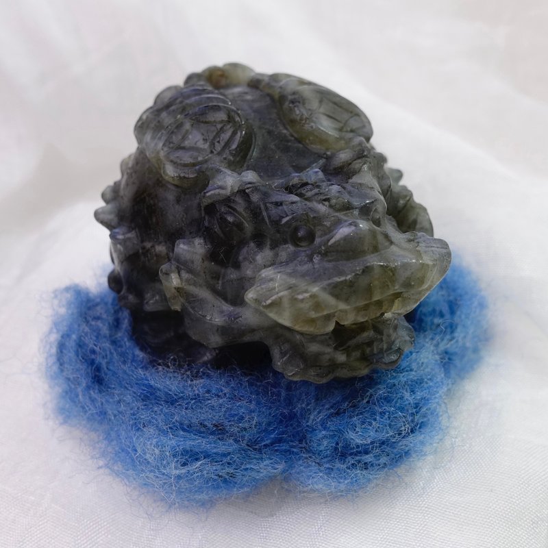 藍光拉長錢幣龍龜含手工礦墊 - 擺飾/家飾品 - 半寶石 