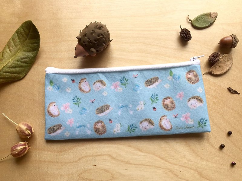 Zoes forest small hedgehog felt cloth pencil case for Christmas exchange gifts - กล่องดินสอ/ถุงดินสอ - วัสดุอื่นๆ 