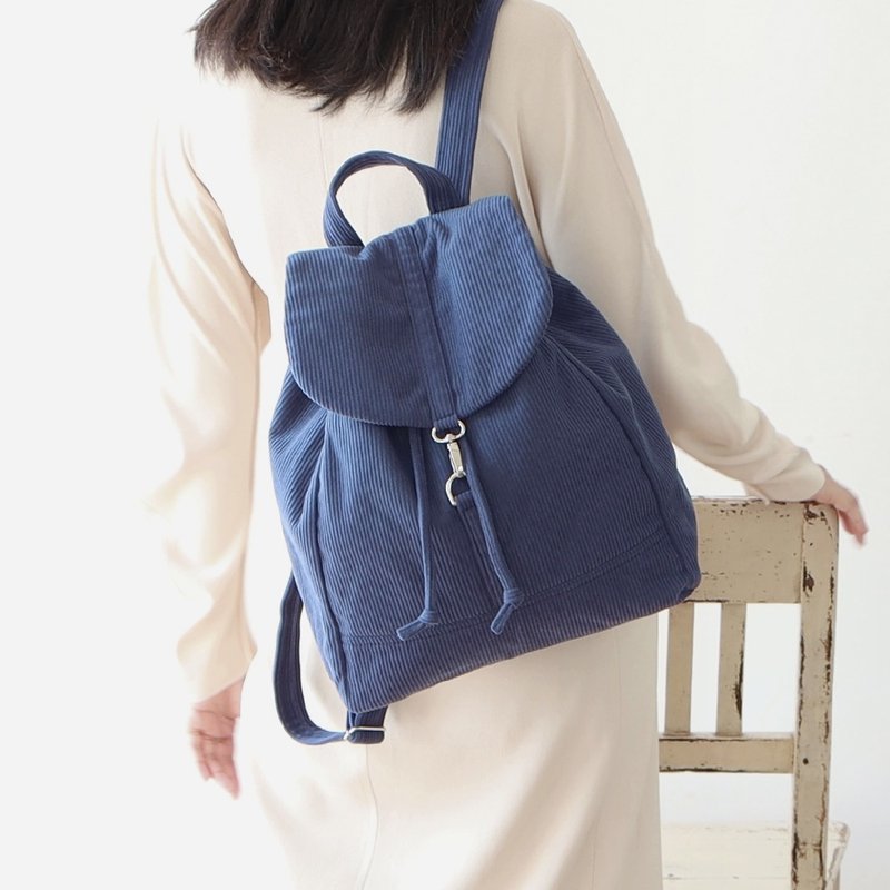 New autumn and winter corduroy large backpack [denim blue] A4 can hold lightweight, large capacity, retro leisure - กระเป๋าเป้สะพายหลัง - ผ้าฝ้าย/ผ้าลินิน สีน้ำเงิน