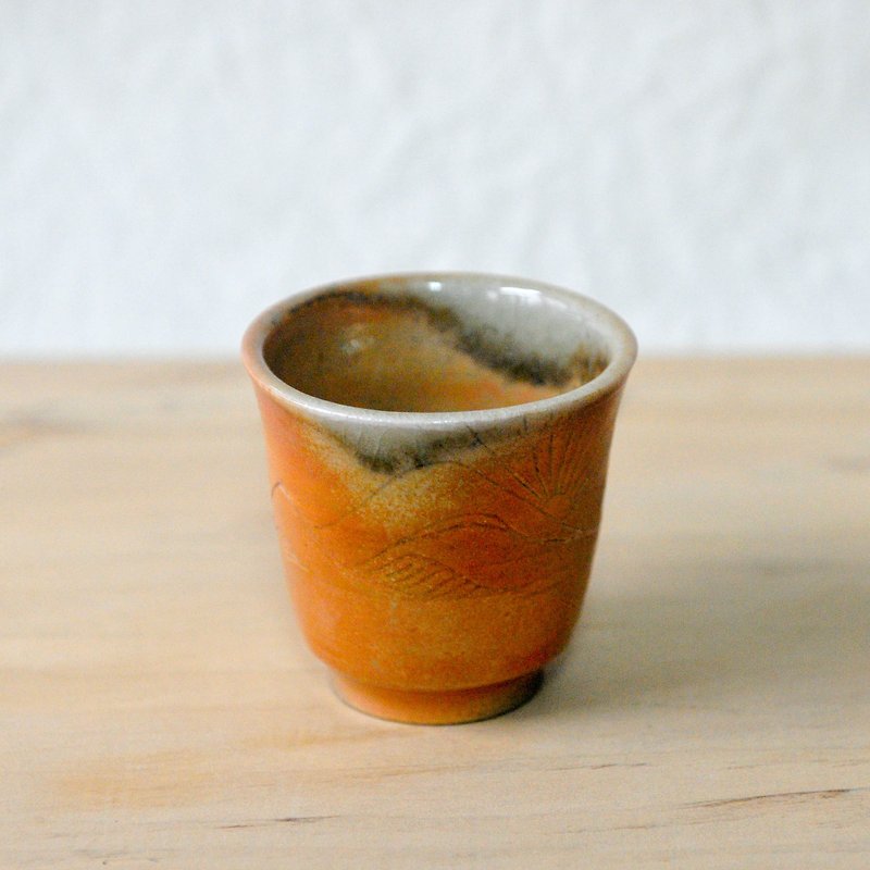 薪の陶器の手は、太陽と月金の小さなお茶カップを作った - 急須・ティーカップ - 陶器 オレンジ
