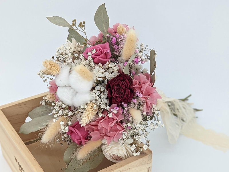 Pink Feifei hand-made dry bouquets, bouquets, photo modeling, wedding bouquets, outdoor bouquets