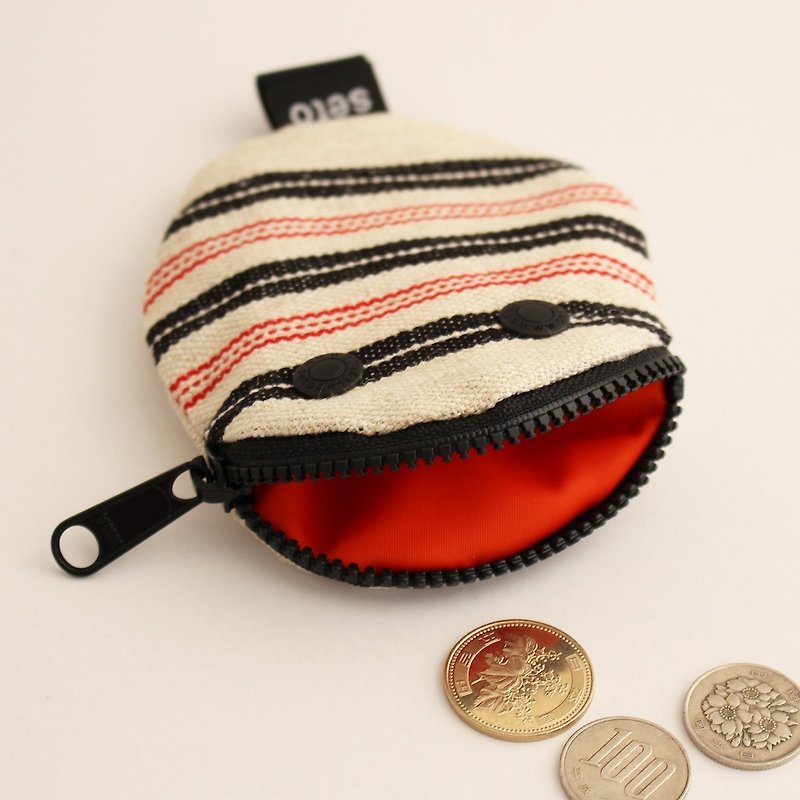 seto / creature bag / card case / Coin case / Bean / Red stripes / Hong-hei - กระเป๋าใส่เหรียญ - ผ้าฝ้าย/ผ้าลินิน สีดำ