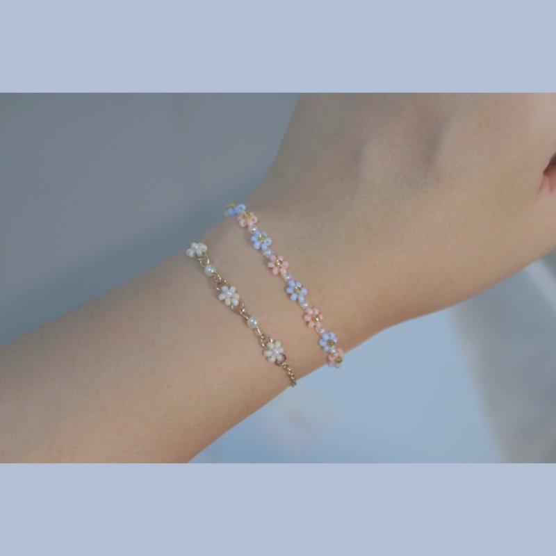 Beaded series flower bracelet ring pink blue - สร้อยข้อมือ - แก้ว สึชมพู