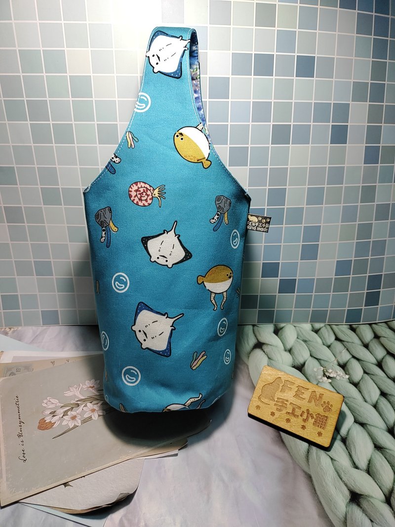 冰霸杯袋系列-台灣設計師薄棉布海洋腳腳生物款冰霸杯袋-飲料提袋 - 飲料提袋/杯套/杯袋 - 棉．麻 