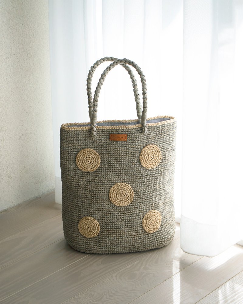 拉菲草手提袋 Doris 柔灰綠  天然原色點點 / Raffia tote bag - 手提包/手提袋 - 植物．花 