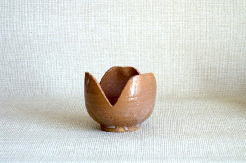 Split Japanese pepper - Bowls - Pottery Orange