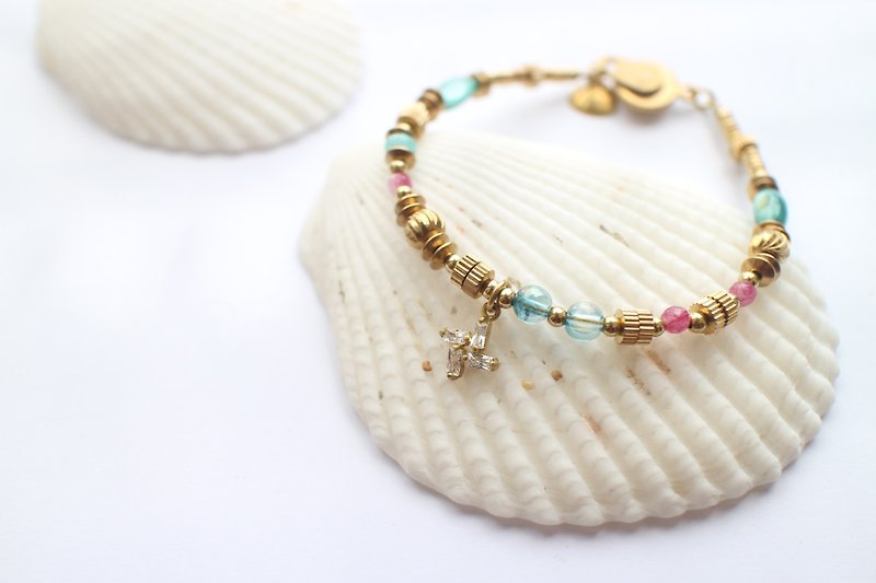 Summer journey~Jade/ shell/ brass handmade bracelet - สร้อยข้อมือ - เครื่องเพชรพลอย 