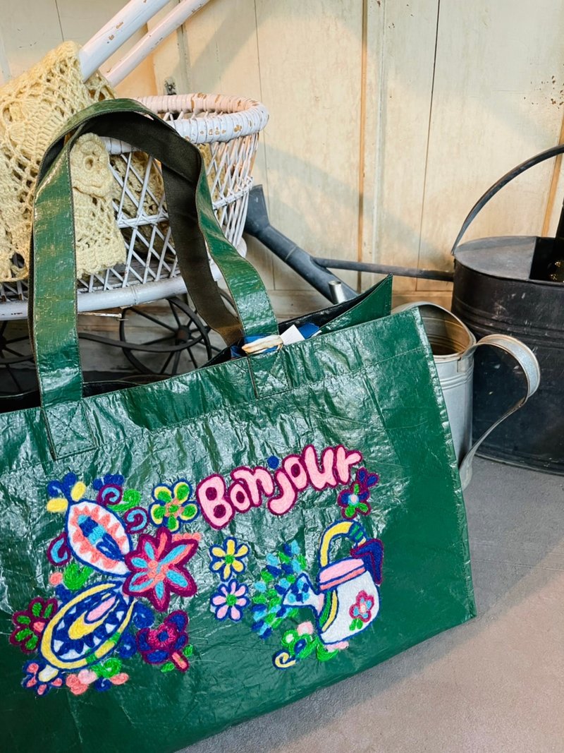 Green Design Embroidered Bag *Bonjour 3 Colors - กระเป๋าถือ - วัสดุอื่นๆ 