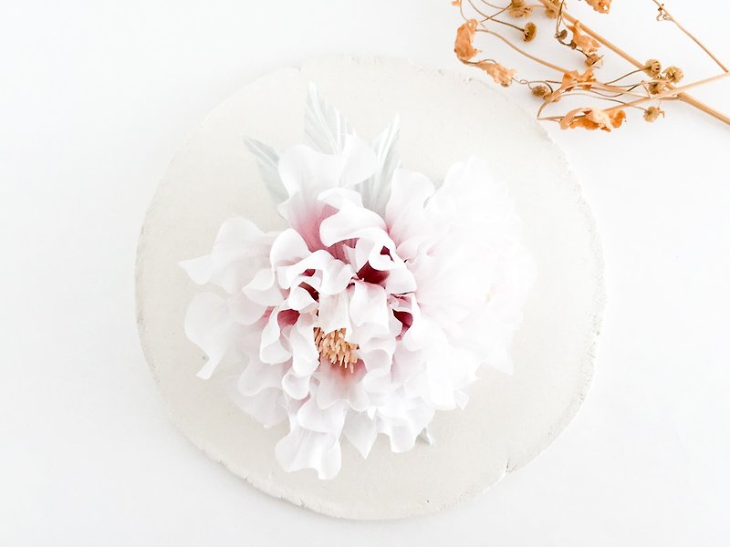 Corsage: two-wheat peony - Corsages - Silk White