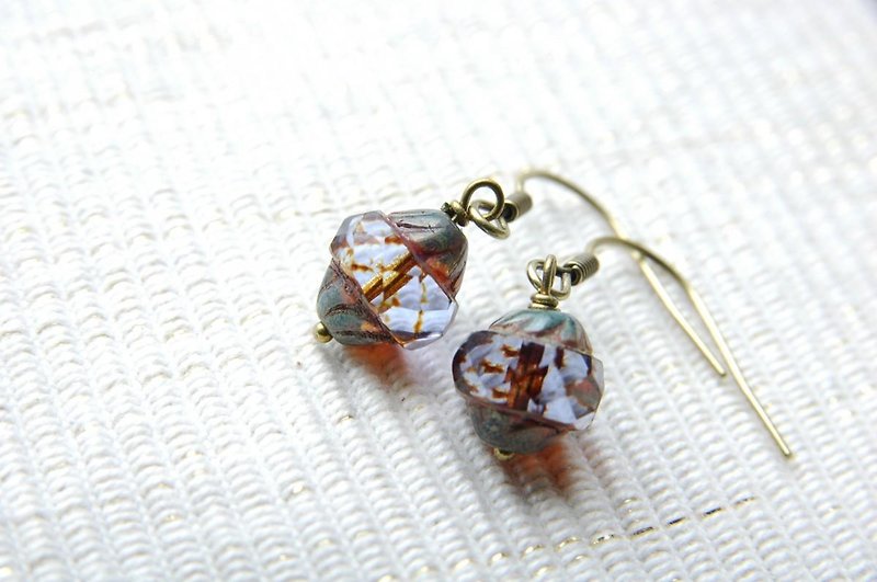 Czech beads earrings (alexandrite) - ต่างหู - เครื่องเพชรพลอย สีม่วง