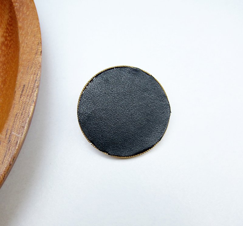 Leather brooch - Brooches - Genuine Leather Black