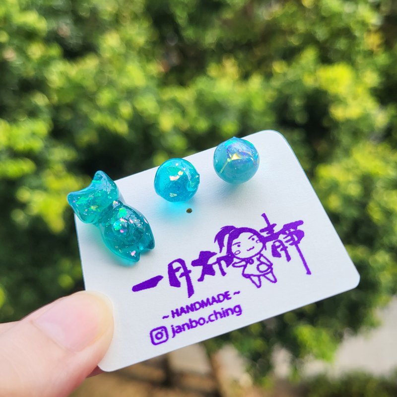 薄荷球貓耳環 - 耳環/耳夾/耳骨夾 - 樹脂 