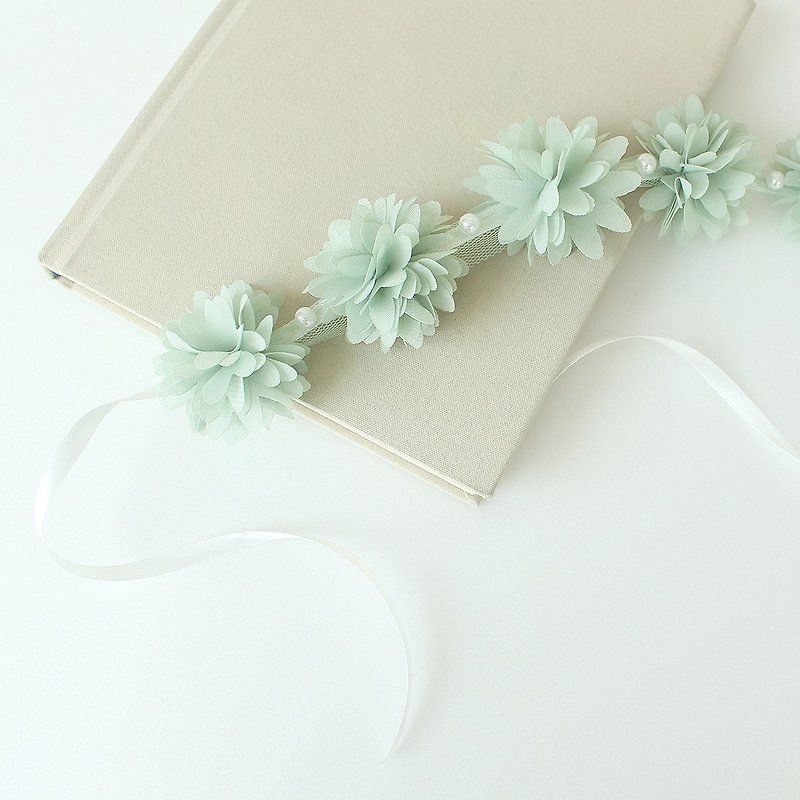 Mint Wrist Corsage Wedding Accessory for Mothers, Aunts, Sisters,Wedding Corsage - 襟花/結婚襟花 - 聚酯纖維 