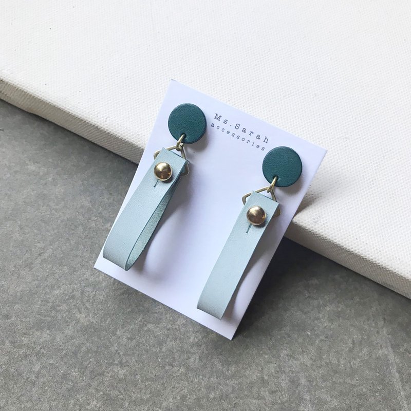 皮革耳環_圓緞帶1號作品_松柏綠搭薄荷綠(可改夾) - 耳環/耳夾/耳骨夾 - 真皮 紅色