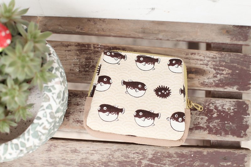 [Good day]. Round toot pufferfish. Pocket storage bag. packet. gift. - Toiletry Bags & Pouches - Cotton & Hemp Multicolor