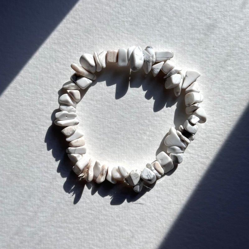 [Indian Sacred Stone] White Turquoise Small Fragment Bracelet to ward off evil spirits, ensure safety, prevent nightmares, and gather Stone. - Bracelets - Semi-Precious Stones White