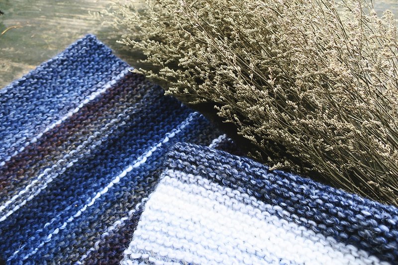 Mama の Hand-made scarf - Mediterranean Gradient - Gifts / Christmas / gift exchange - ผ้าพันคอ - ขนแกะ สีน้ำเงิน