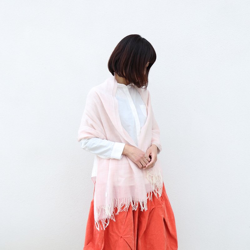 植物染絲巾 圍巾・櫻花色 sakura - 絲巾 - 棉．麻 粉紅色