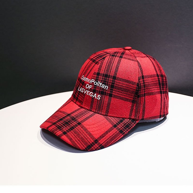 Classic British Plaid Hat :: Red Grid :: M8345-2 - หมวก - ผ้าฝ้าย/ผ้าลินิน สีแดง