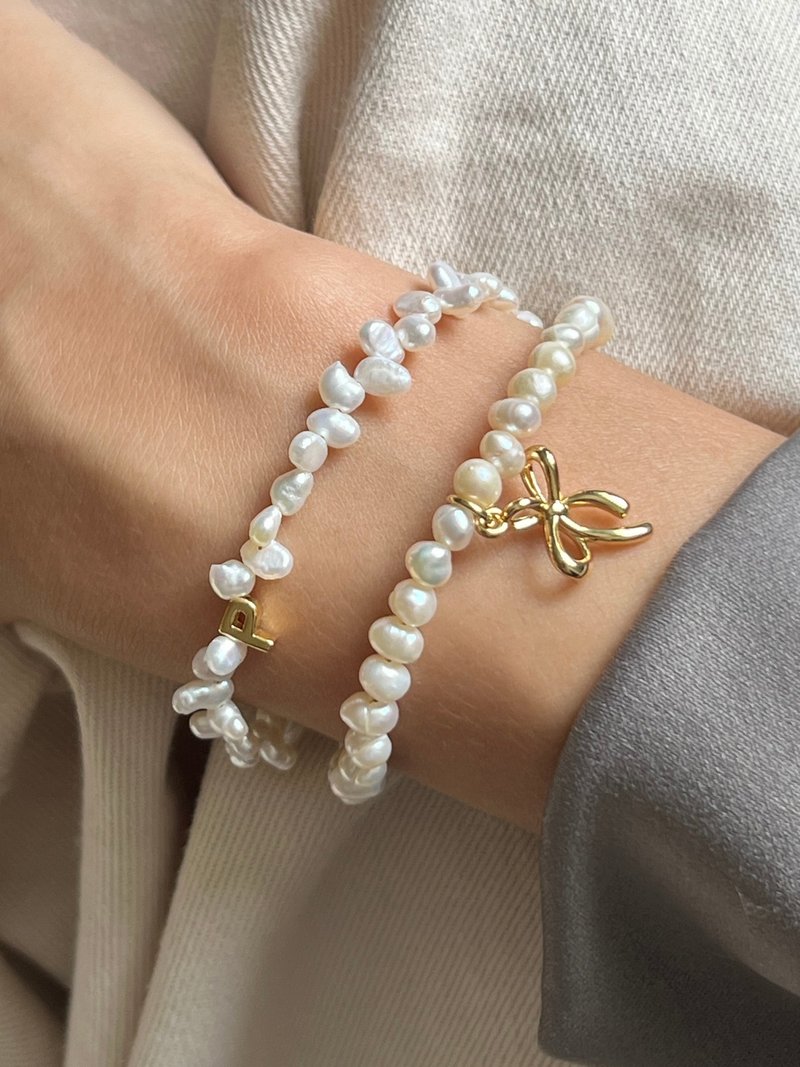 Bracelet Kiri • Alphabet Pendants • Personalized Handmade Pearl Bracelet - Bracelets - Pearl Gold