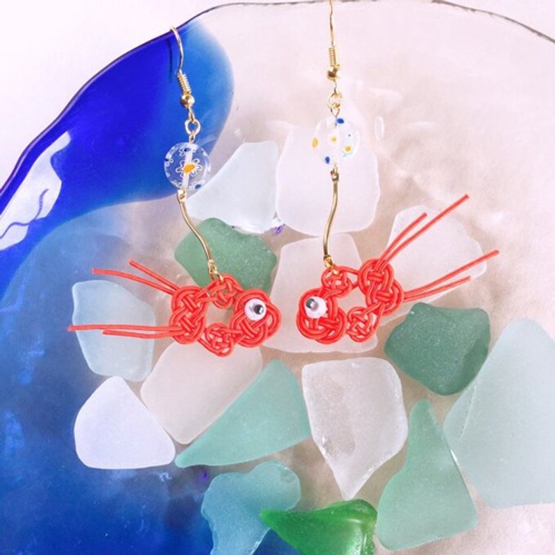 ピアス【ゆらゆら金魚】朱色　浴衣　夏祭り　花火大会に　ミルフィオリ　大人可愛い - 耳環/耳夾/耳骨夾 - 玻璃 紅色