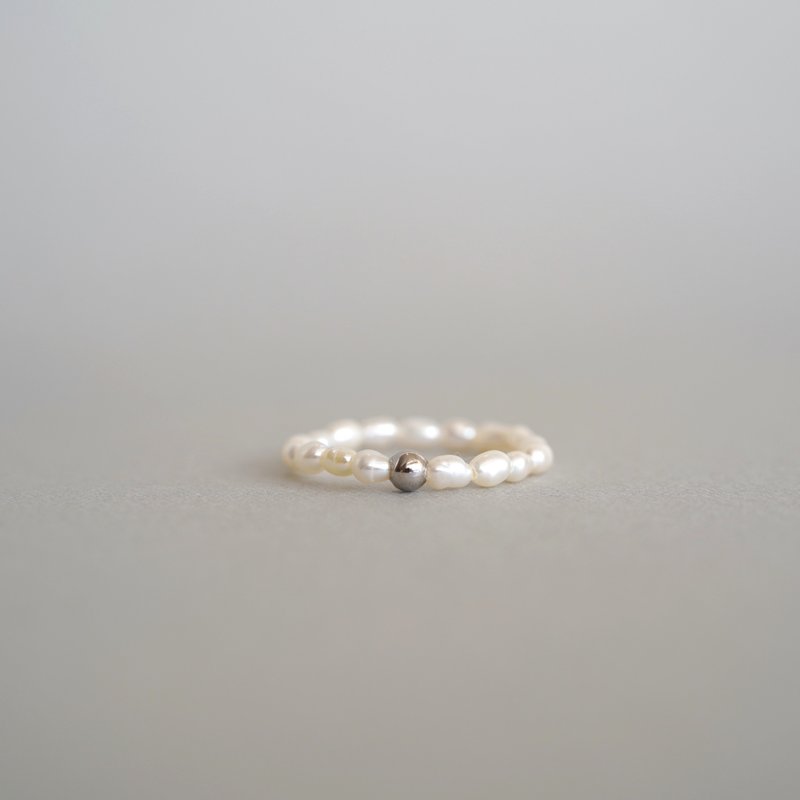 SV925 pearl ring - 戒指 - 其他金屬 金色