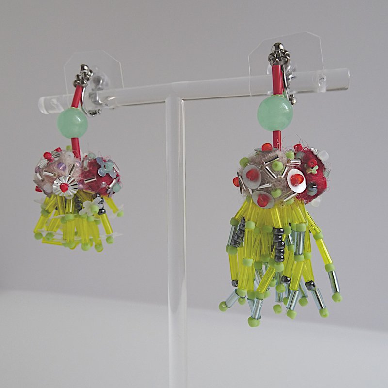 Botanical 耳環 - 耳環/耳夾/耳骨夾 - 半寶石 紅色