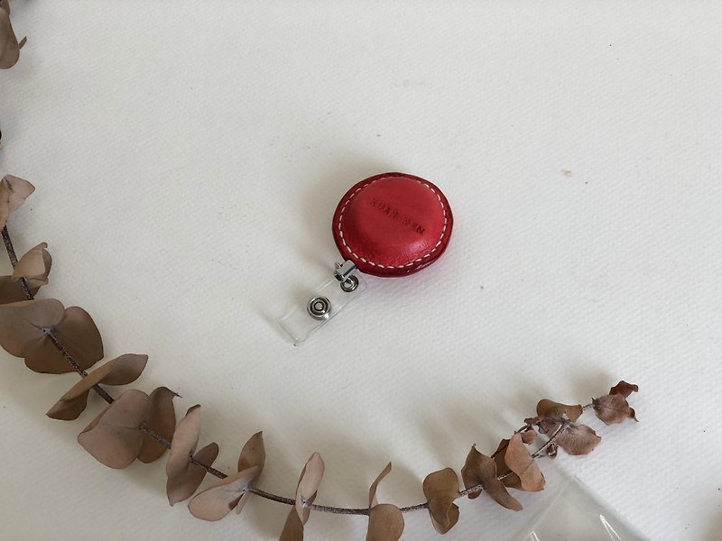馬卡龍伸縮證件夾 護士夾 易拉扣 皮革手工製作 - 掛繩/吊繩 - 真皮 紅色