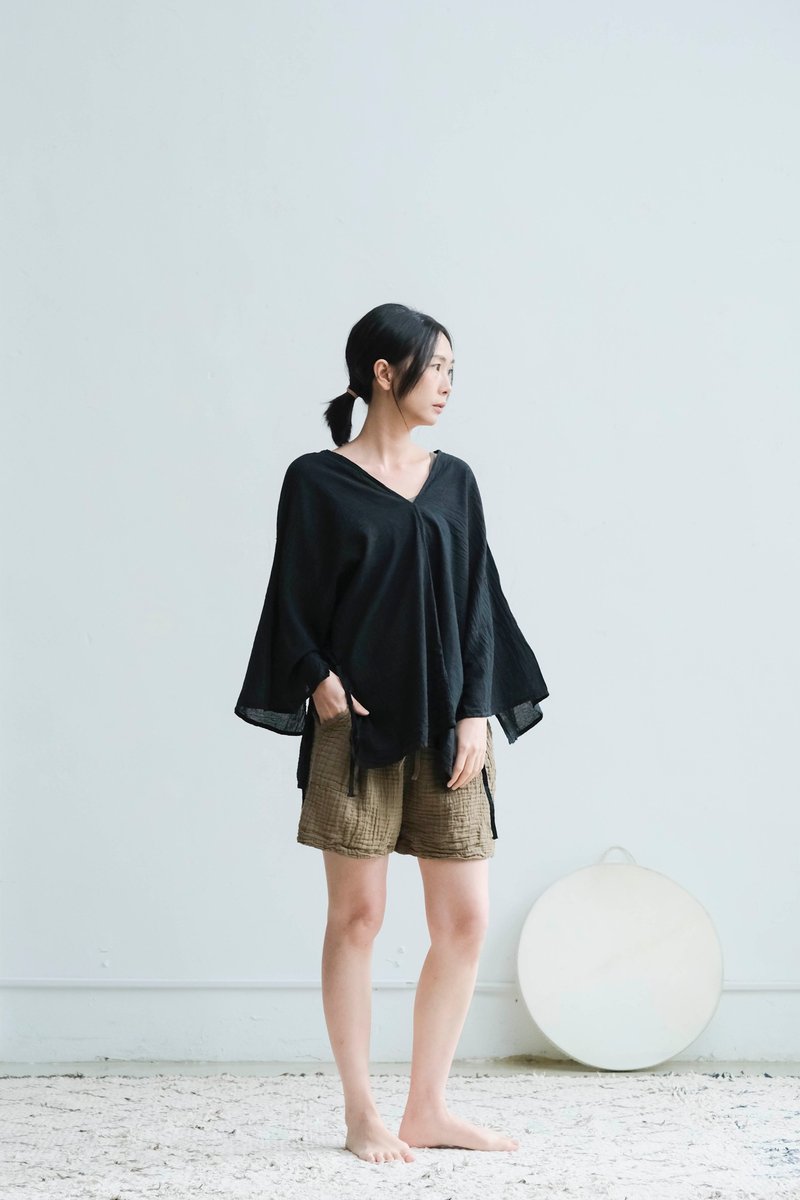 前後V領側綁帶上衣 / 慕斯布 黑 - 女上衣/長袖上衣 - 棉．麻 黑色