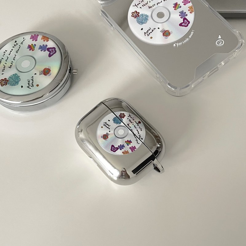 Cute CD Player Metallic AirPods Case APEEL STUDIO - ที่เก็บหูฟัง - ซิลิคอน หลากหลายสี