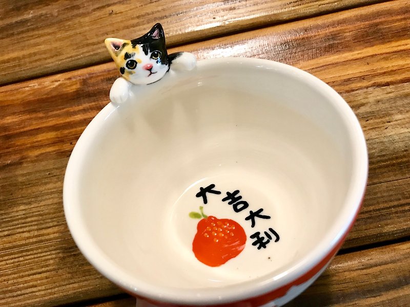 Hand-painted glaze under the painted three-flower cat cup rim small bowl 250c.c - ถ้วยชาม - เครื่องลายคราม หลากหลายสี