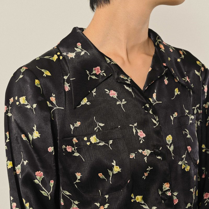 【NaSuBi Vintage】Floral print satin vintage shirt - เสื้อเชิ้ตผู้หญิง - ไฟเบอร์อื่นๆ สีดำ