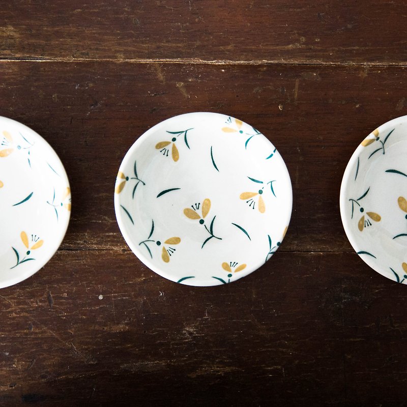 Constellation SECLUSION OF SAGE / flowers and small dishes - Small Plates & Saucers - Porcelain Yellow