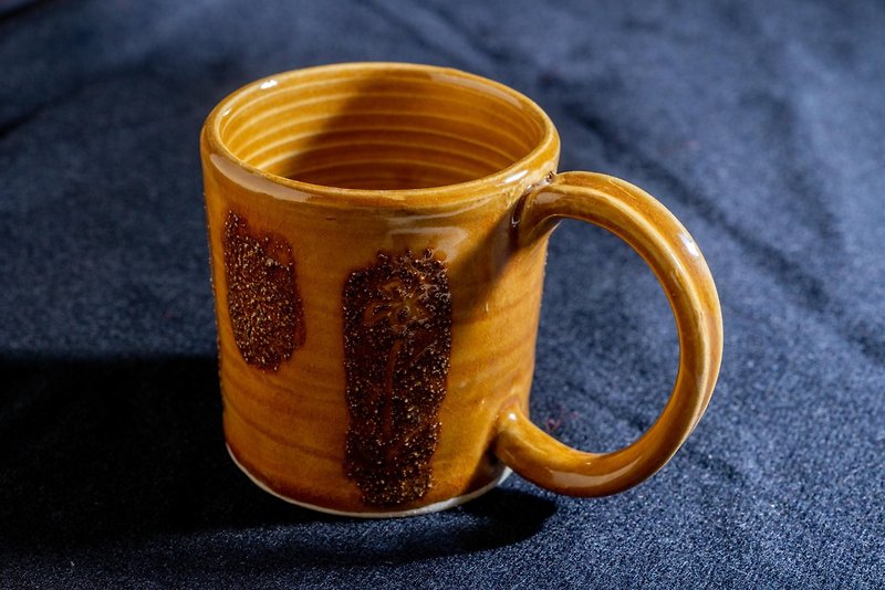 ดินเผา แก้ว สีนำ้ตาล - Handmade in HK Ceramic Cup with Ear