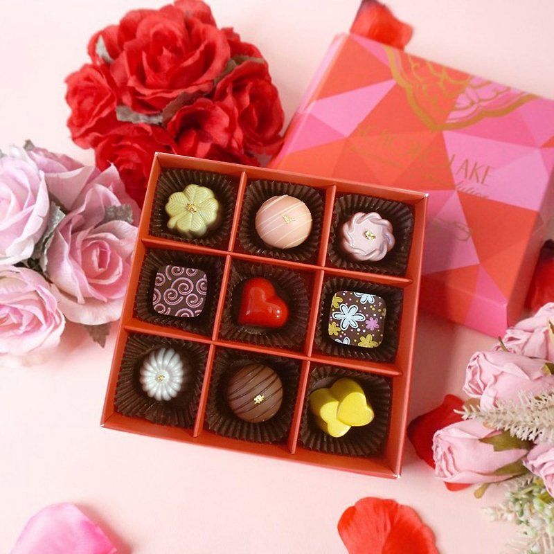 French Sweetheart Colorful Gift Box-Handmade Filled Chocolate (White Day Gift) - เค้กและของหวาน - อาหารสด สึชมพู