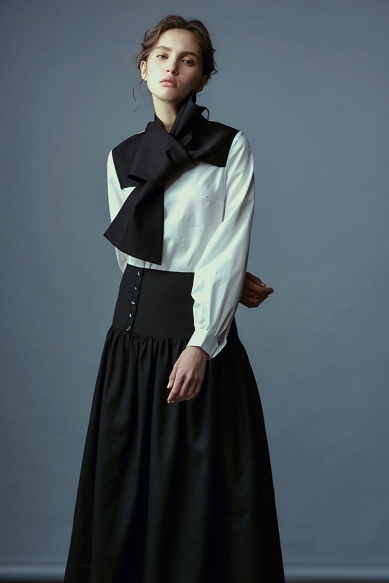 Black and white tied bow shirt - เสื้อผู้หญิง - ผ้าฝ้าย/ผ้าลินิน ขาว