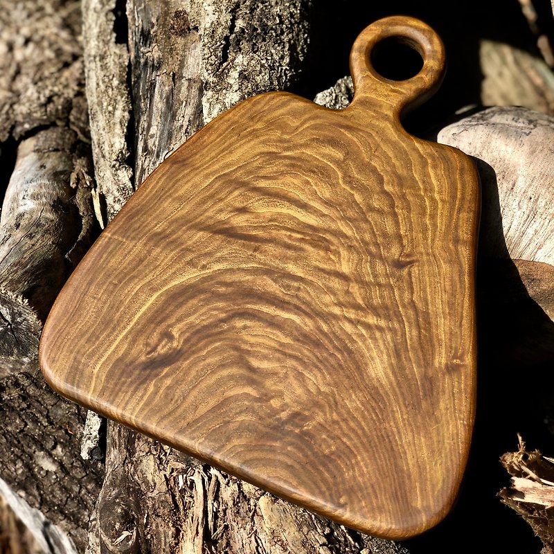 Natural natural shaped log plate / chopping board / plate / Paraguay rosewood / flash water ripple - Serving Trays & Cutting Boards - Wood Brown