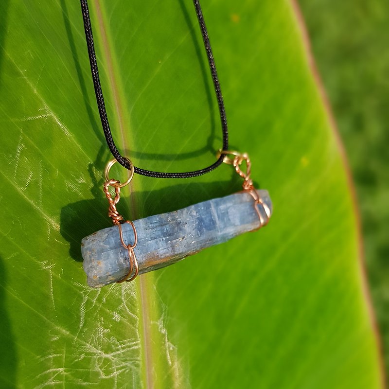 Blue Kyanite Necklace - Necklaces - Gemstone Blue